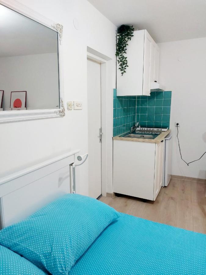 Sha La La - Charming, Unique Studio In A Historic Building Next To A Castle, Wifi, Smart Tv, Washer-Dryer 巴卡尔 外观 照片