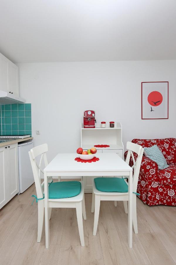 Sha La La - Charming, Unique Studio In A Historic Building Next To A Castle, Wifi, Smart Tv, Washer-Dryer 巴卡尔 外观 照片